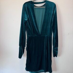 Emerald Green Velvet Long Sleeve Mini Dress | Open Back | Size Small (US 4–6)